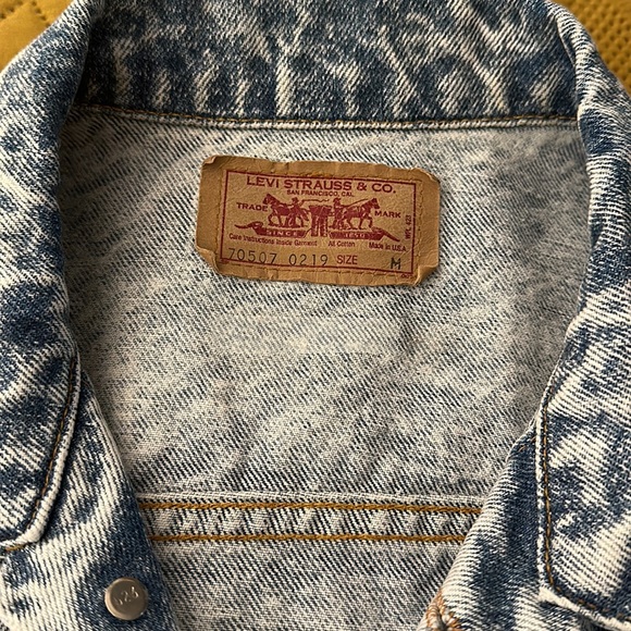 80’s Vintage Levi’s Jacket - Picture 4 of 6